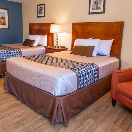 بورت انجيليس Riviera Inn المظهر الخارجي الصورة