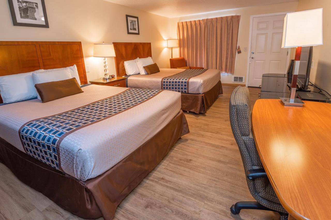 بورت انجيليس Riviera Inn المظهر الخارجي الصورة