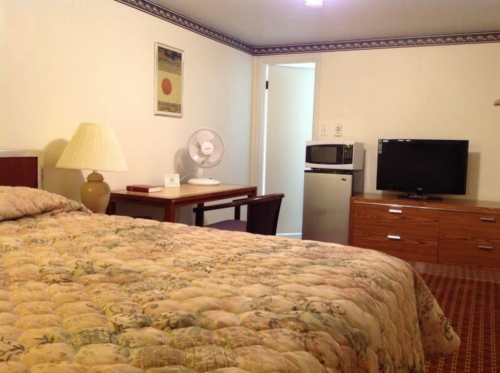 بورت انجيليس Riviera Inn المظهر الخارجي الصورة