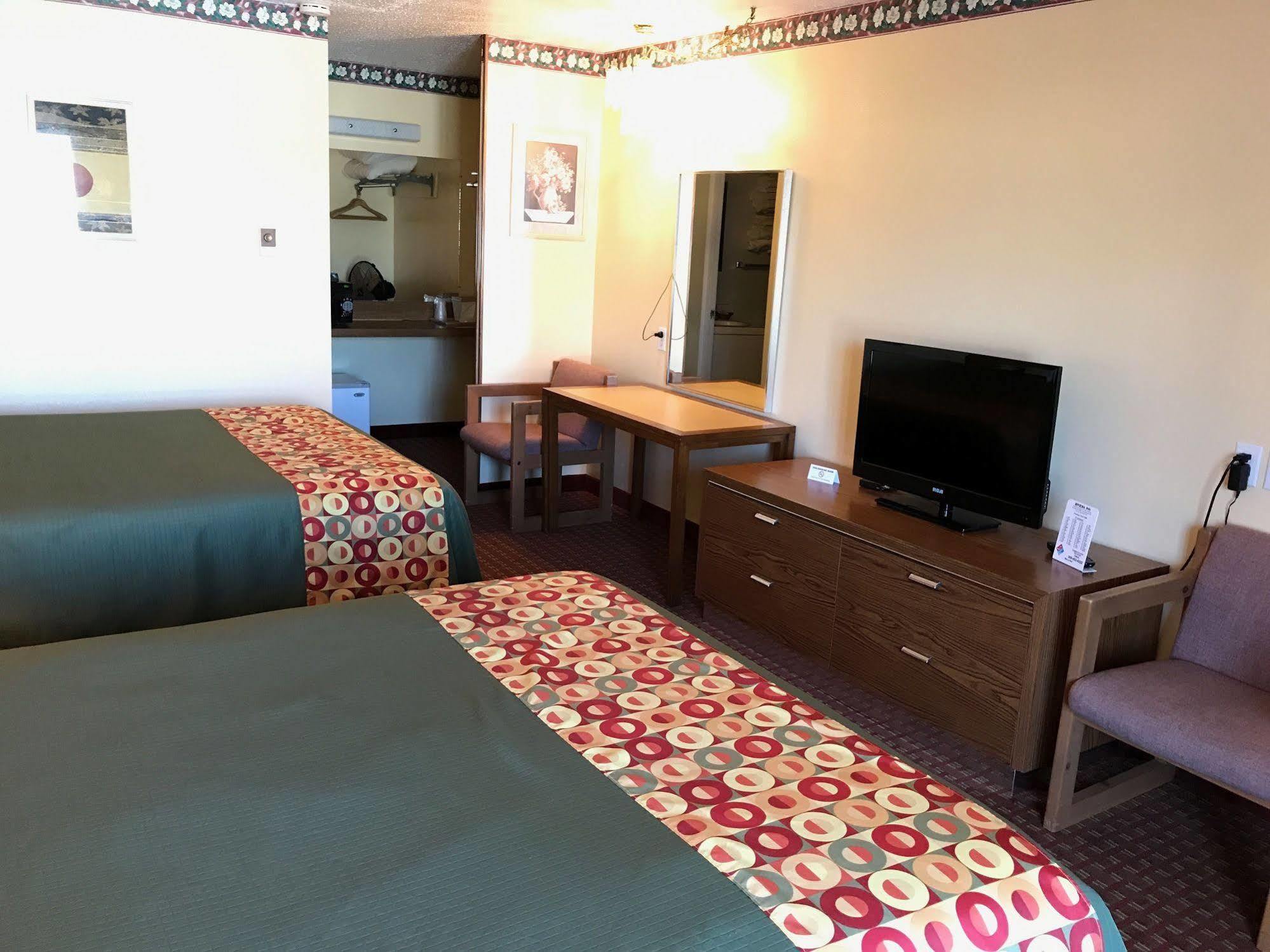 بورت انجيليس Riviera Inn المظهر الخارجي الصورة