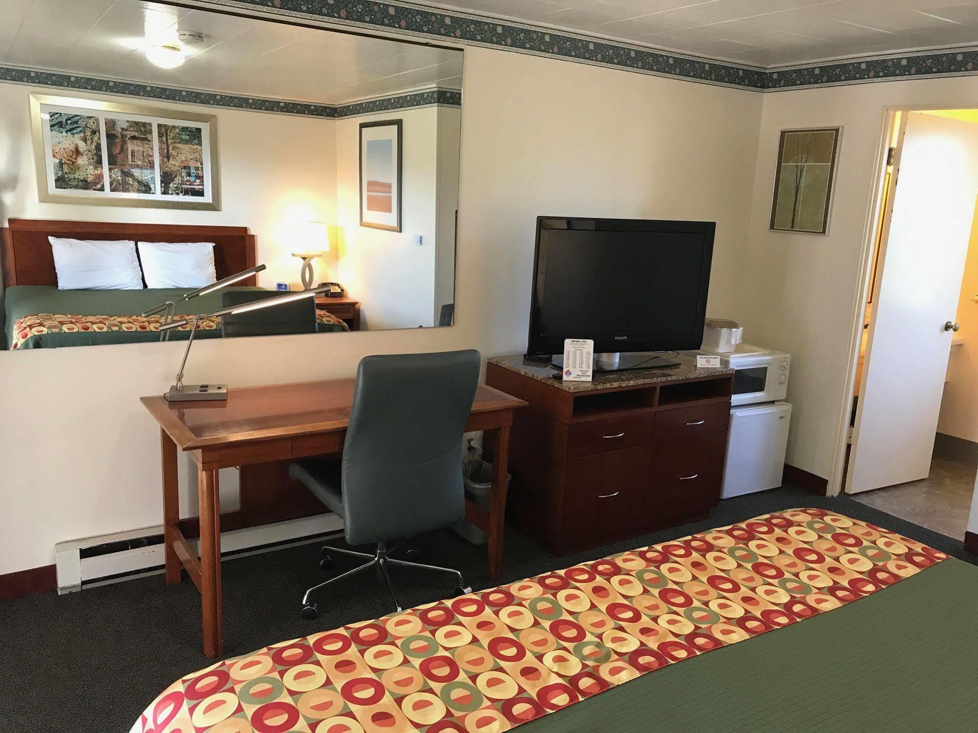 بورت انجيليس Riviera Inn المظهر الخارجي الصورة
