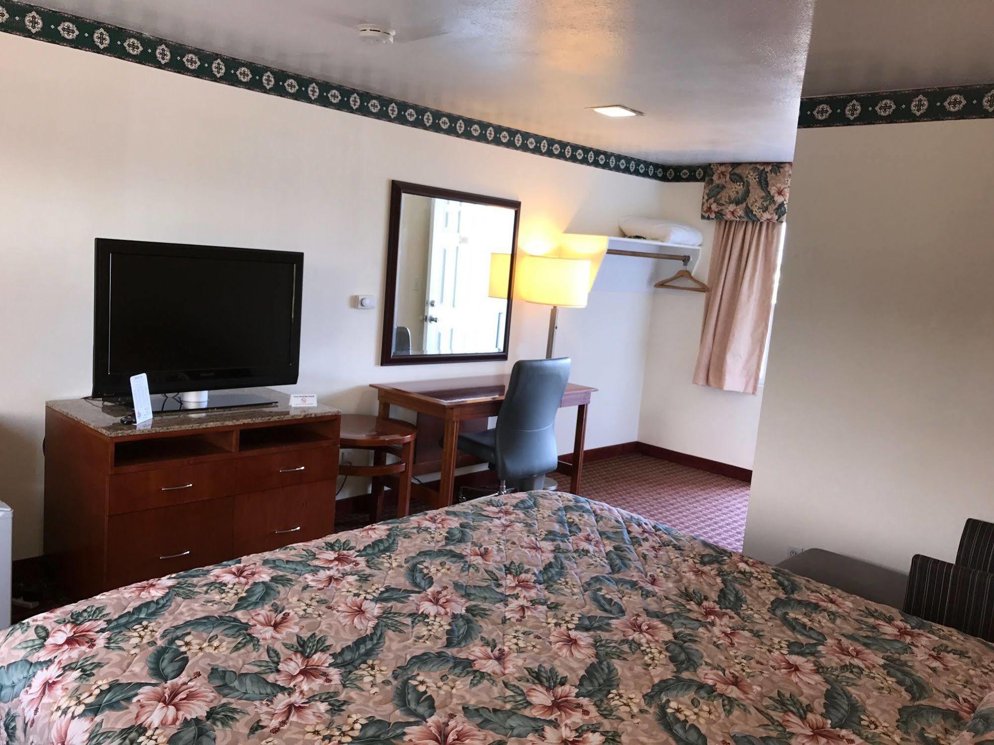 بورت انجيليس Riviera Inn المظهر الخارجي الصورة