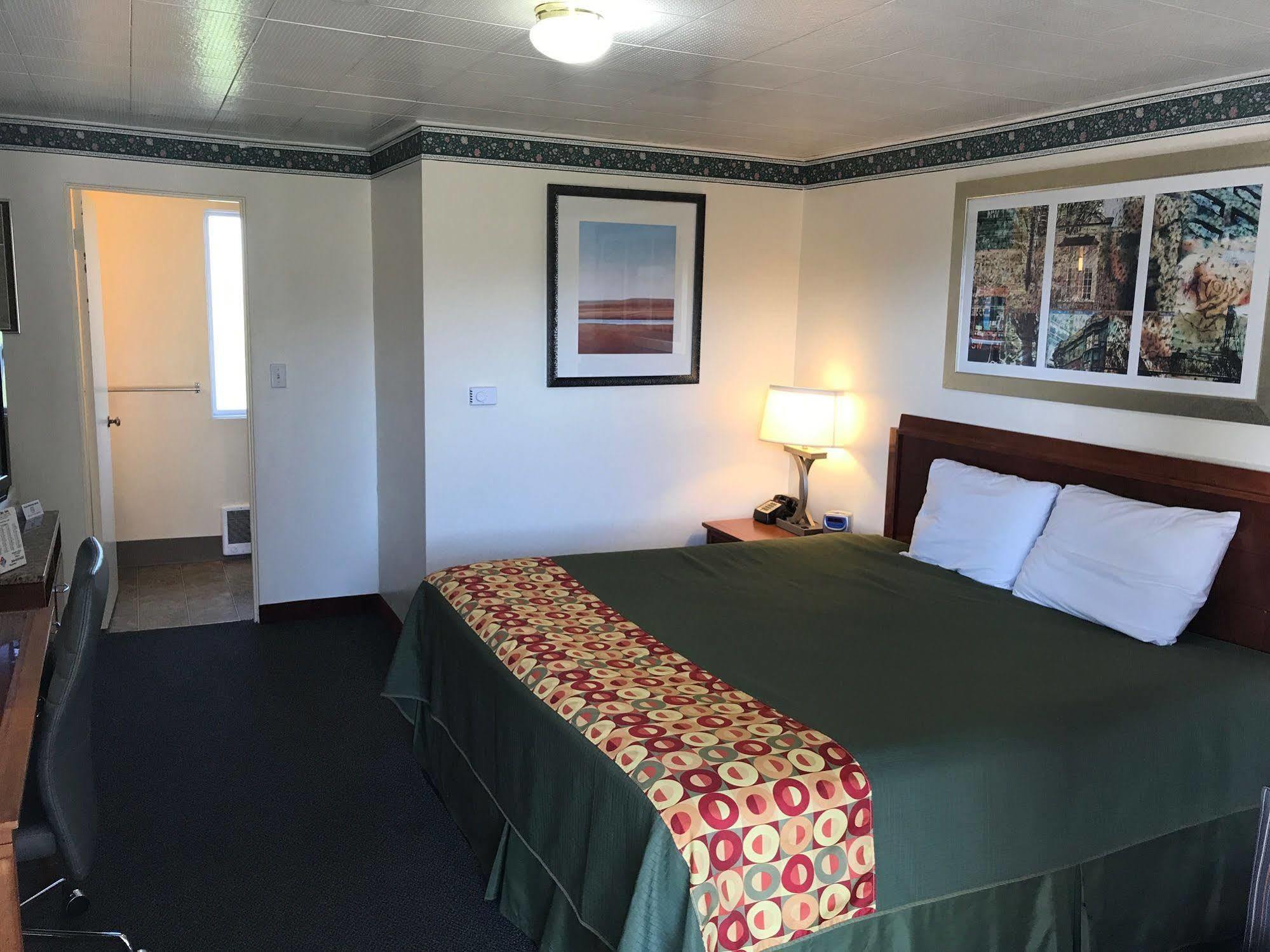 بورت انجيليس Riviera Inn المظهر الخارجي الصورة