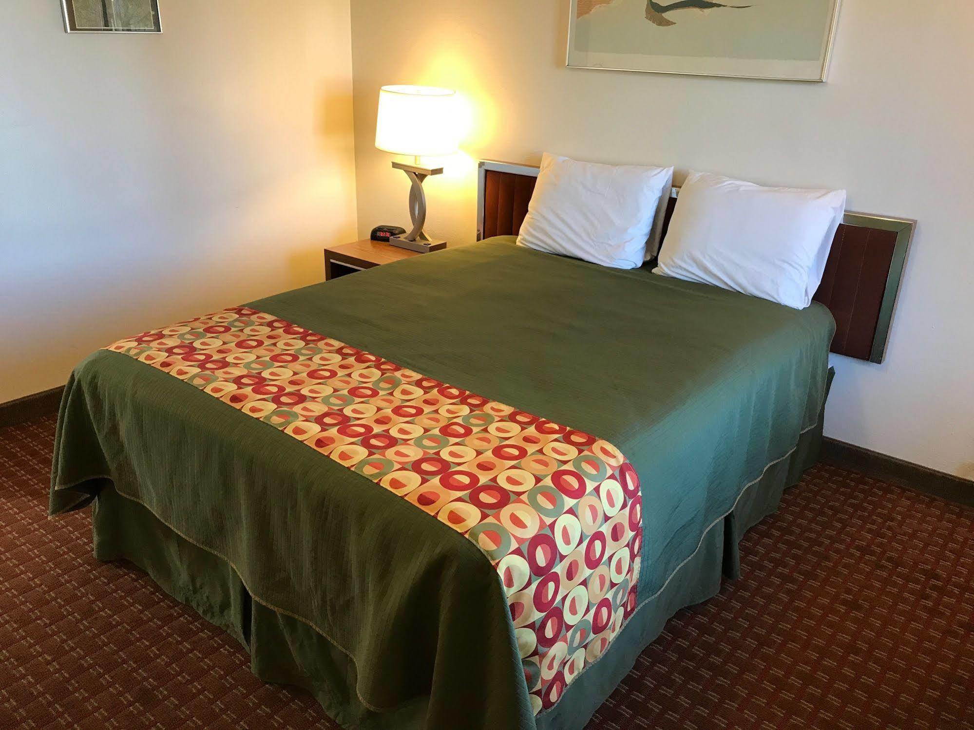 بورت انجيليس Riviera Inn المظهر الخارجي الصورة